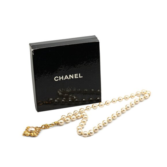 CHANEL Vintage Gold Pearl Necklace - Picture 7 of 8
